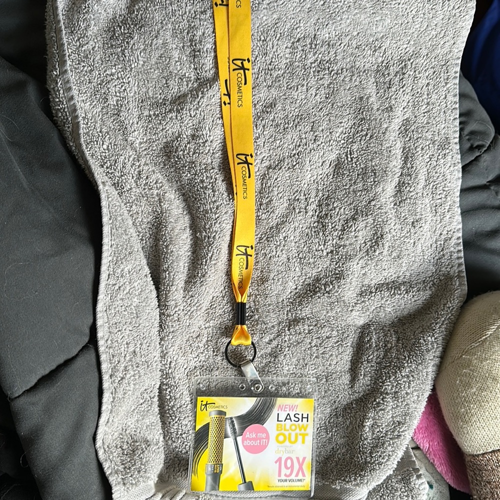 IT Cosmetics Lanyard